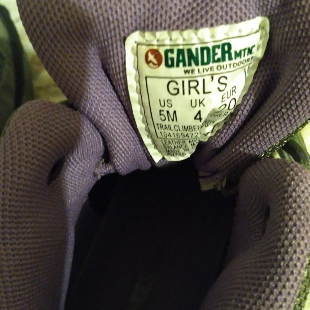 Gander Mountain girls shoes. - Picture 3 of 10